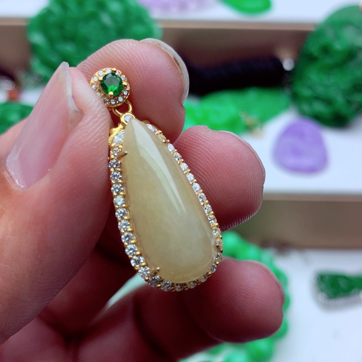 翡翠未镶嵌吊坠(不含链)