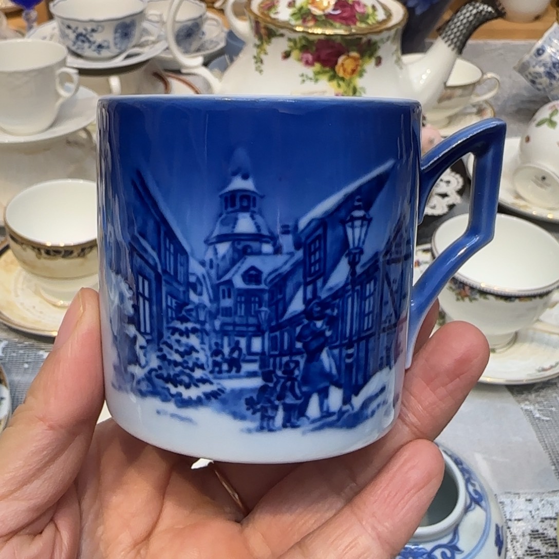 咖啡杯里的咖啡是我的最爱