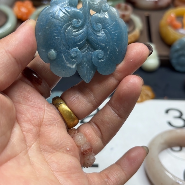 石英岩玉合金颈饰