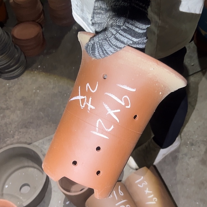 红泥花盆紫砂花盆两只