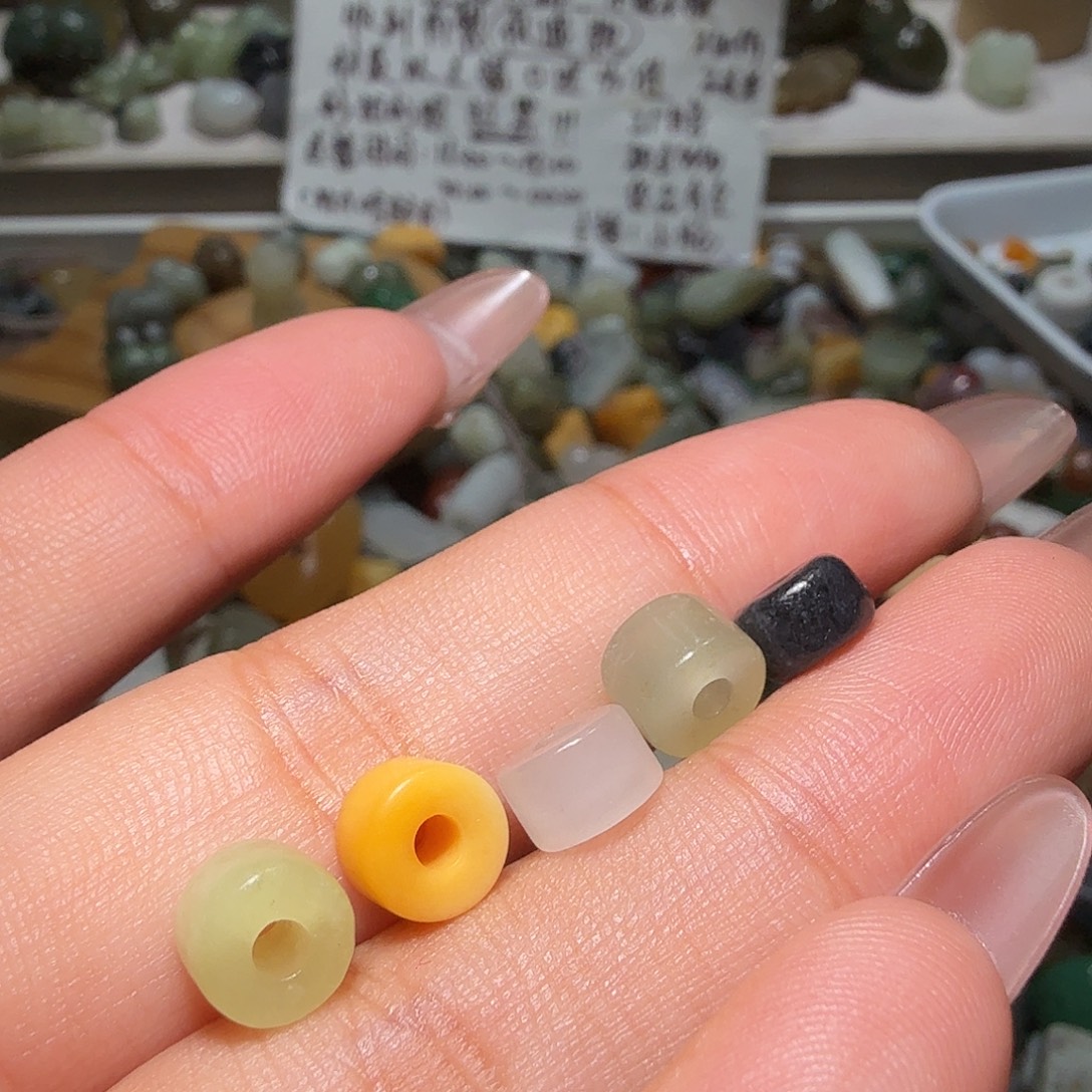 和田玉未镶嵌珠宝奇石