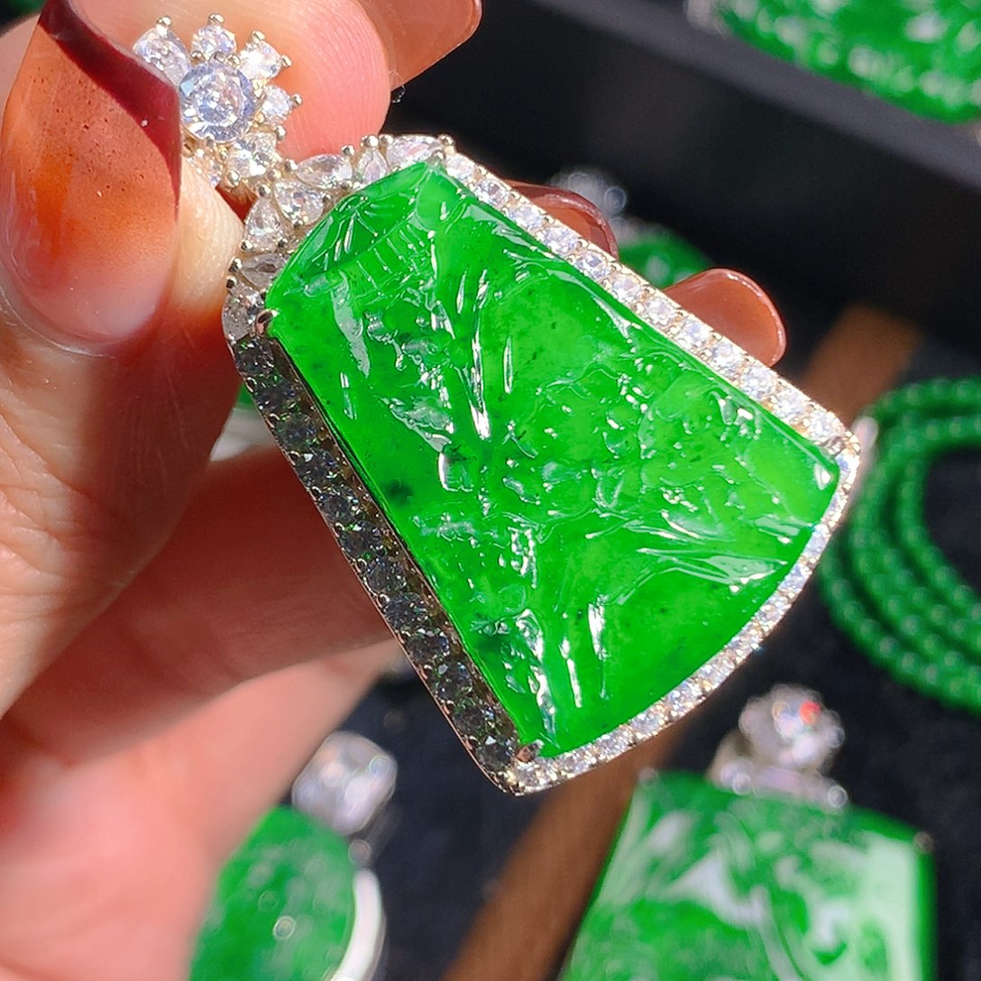 翡翠吊坠(不含链)未镶嵌