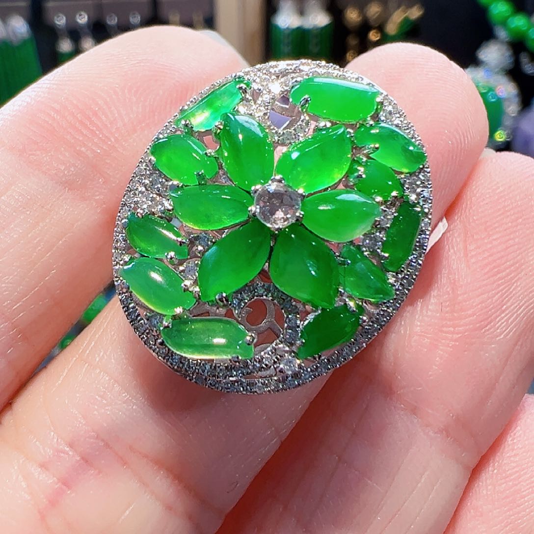 翡翠戒指18K金镶嵌签收后24小时鉴赏期