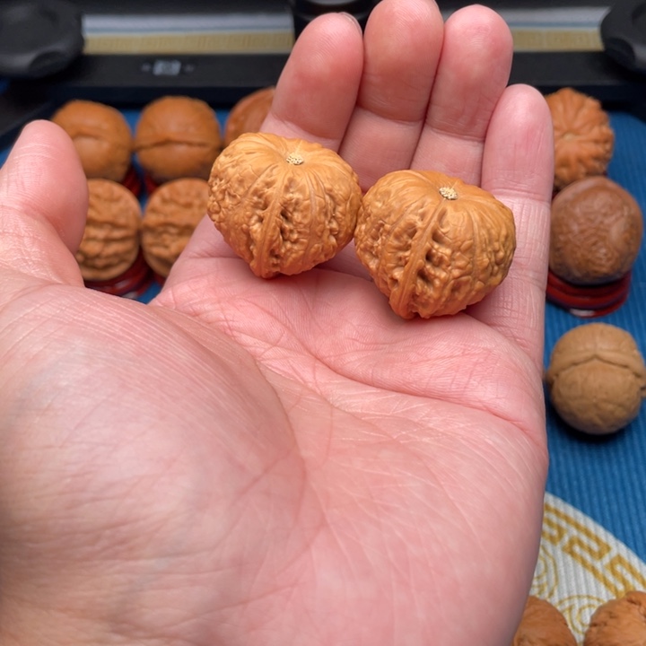 文玩核桃把件盗*贼心心相印