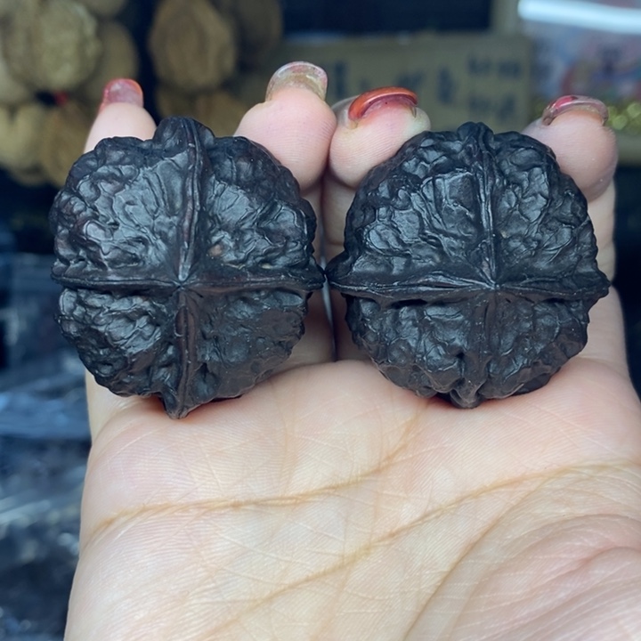 文玩核桃吊坠48玉玺四棱地闷