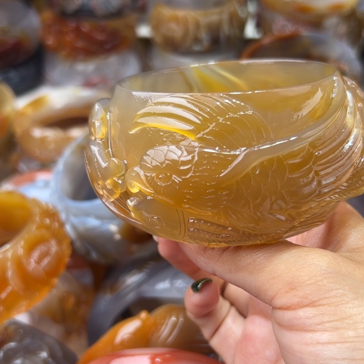 月***姐手镯玛瑙/玉髓未镶嵌750一个