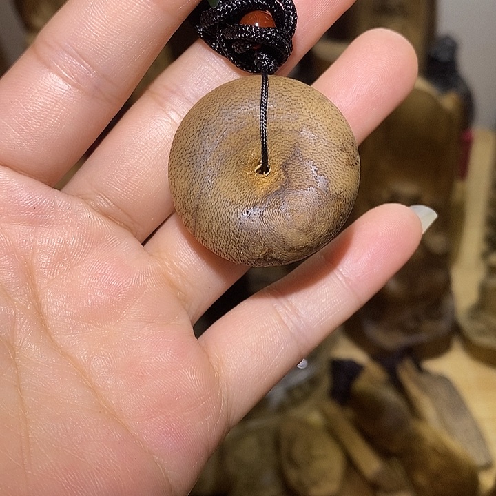 沉香碎屑沉香柬埔寨菩萨棋平安扣