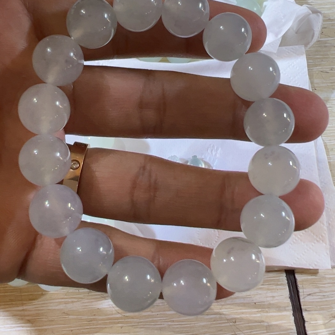 定制翡翠未镶嵌手串