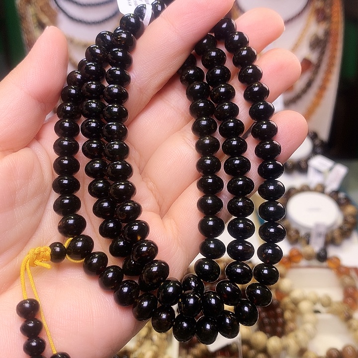 珊***迟琥珀未镶嵌裸石抚顺琥珀8+285