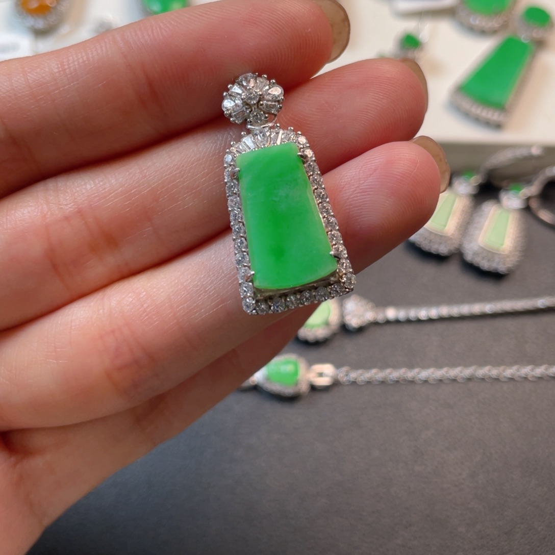 翡翠吊坠(不含链)银S925镶嵌