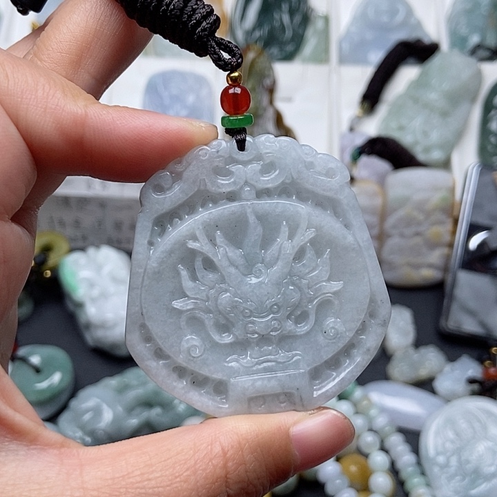 翡翠吊坠(不含链)未镶嵌翡翠