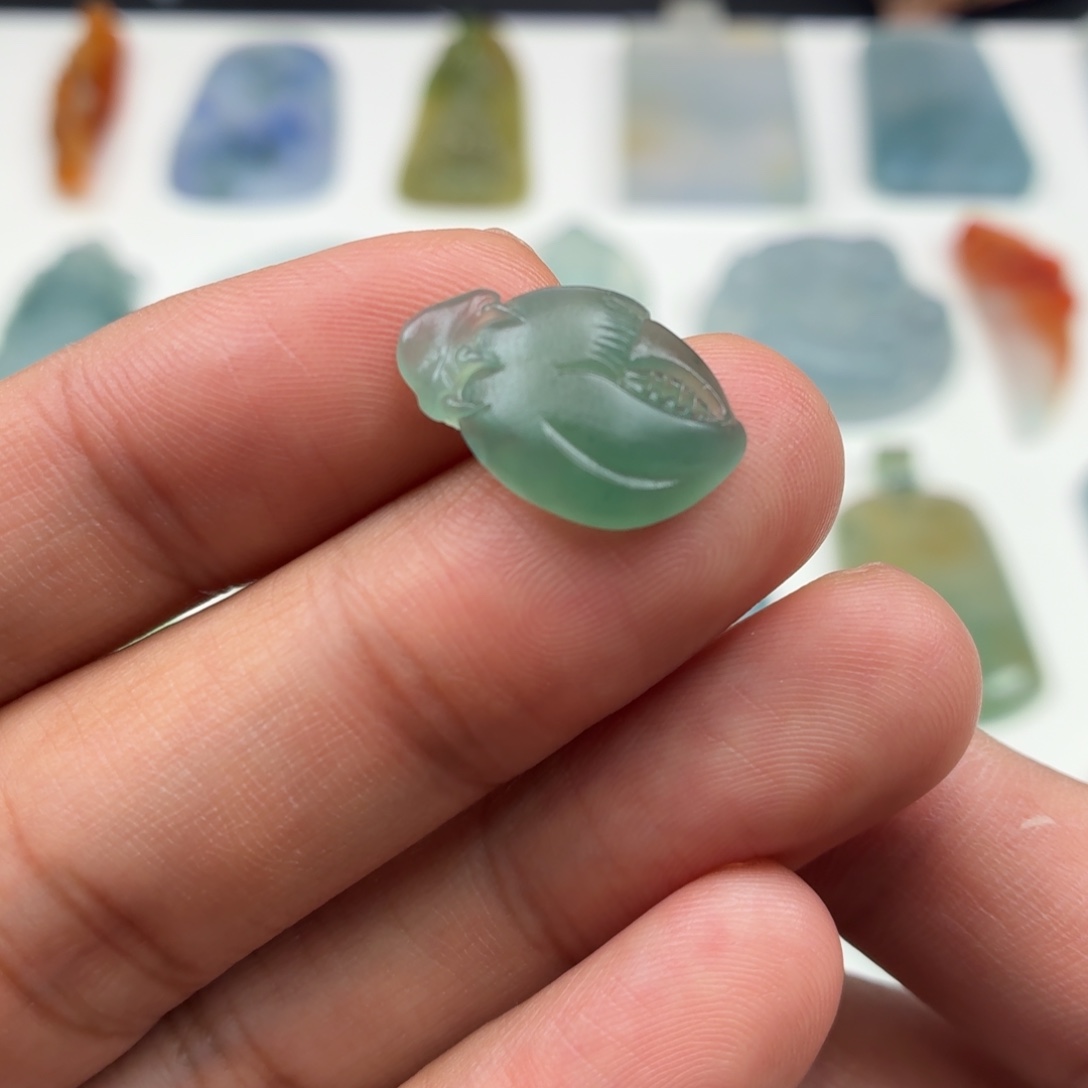 定制翡翠未镶嵌蟹钳