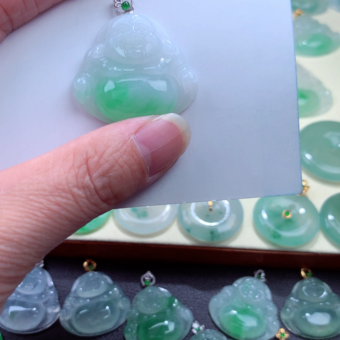 翡翠吊坠(不含链)18K金镶嵌