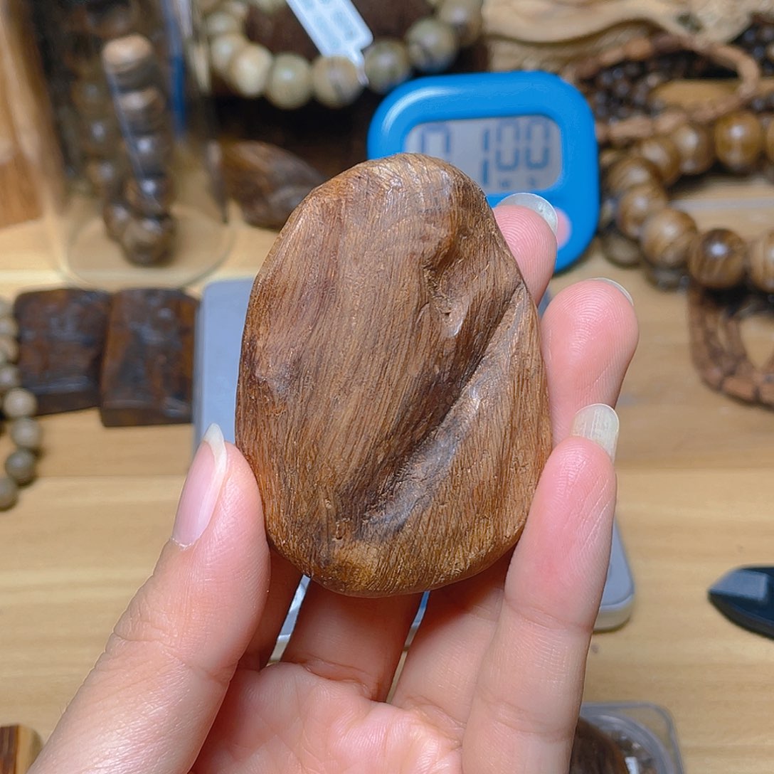 5***7沉香达拉干留疤吊坠18克