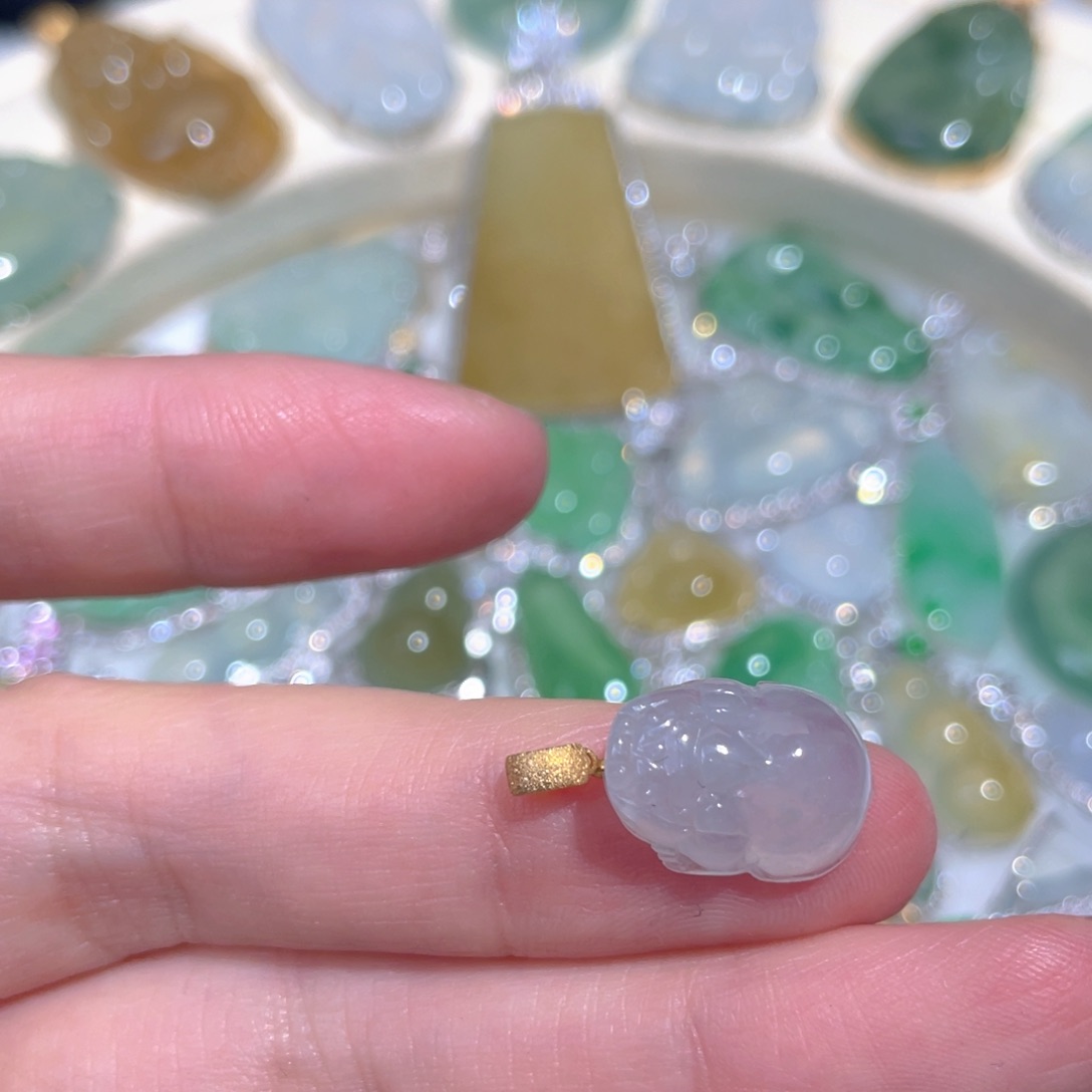 翡翠颈饰18K金镶嵌翡翠