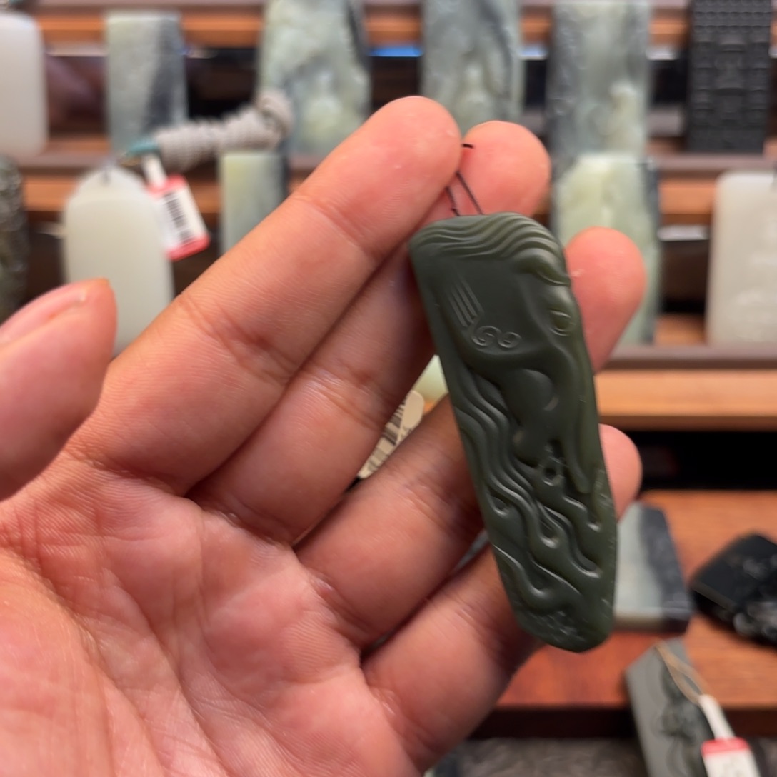 和田玉颈饰未镶嵌