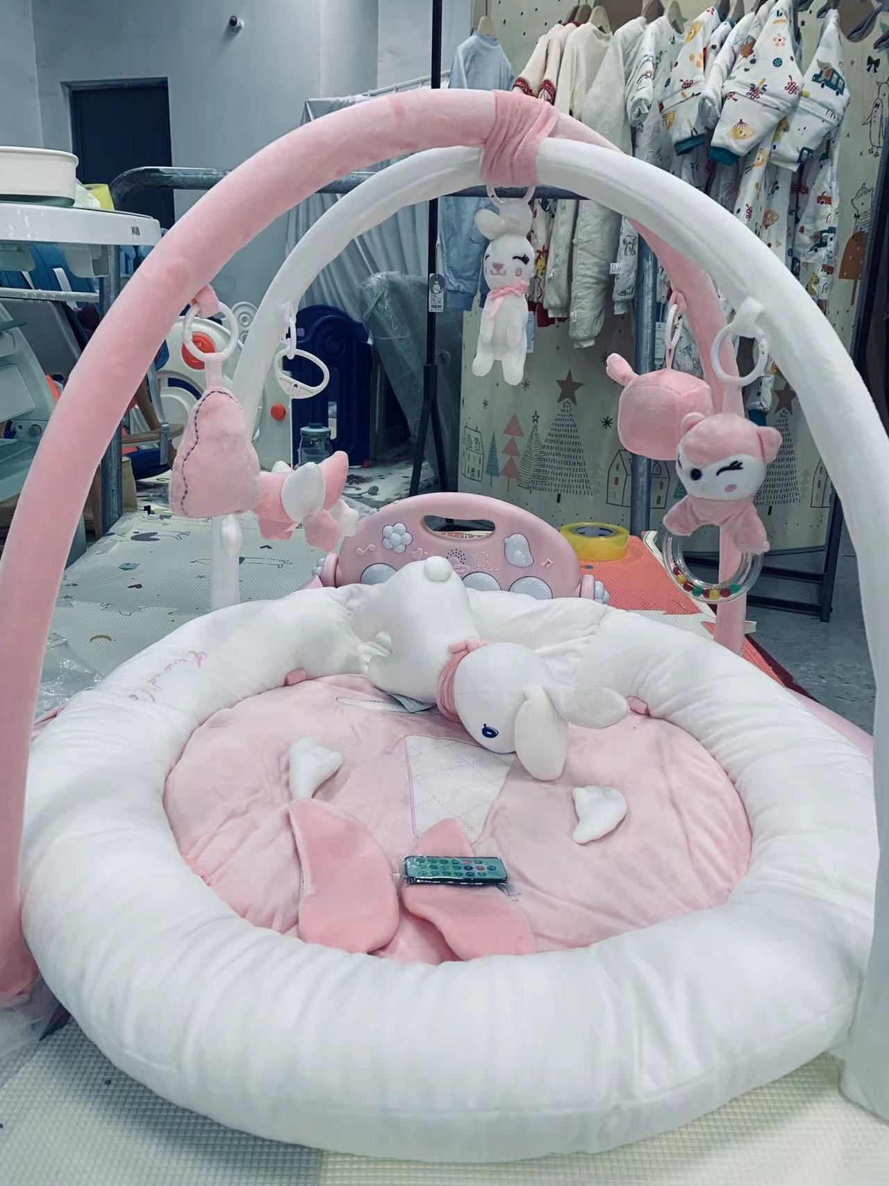 d  垂耳兔健身架，