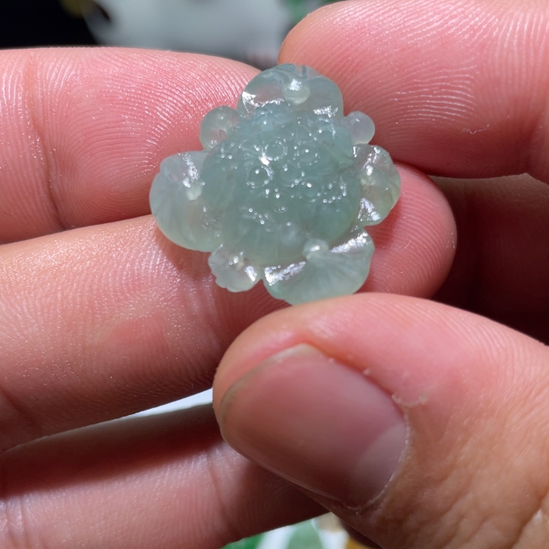 定制翡翠未镶嵌花花