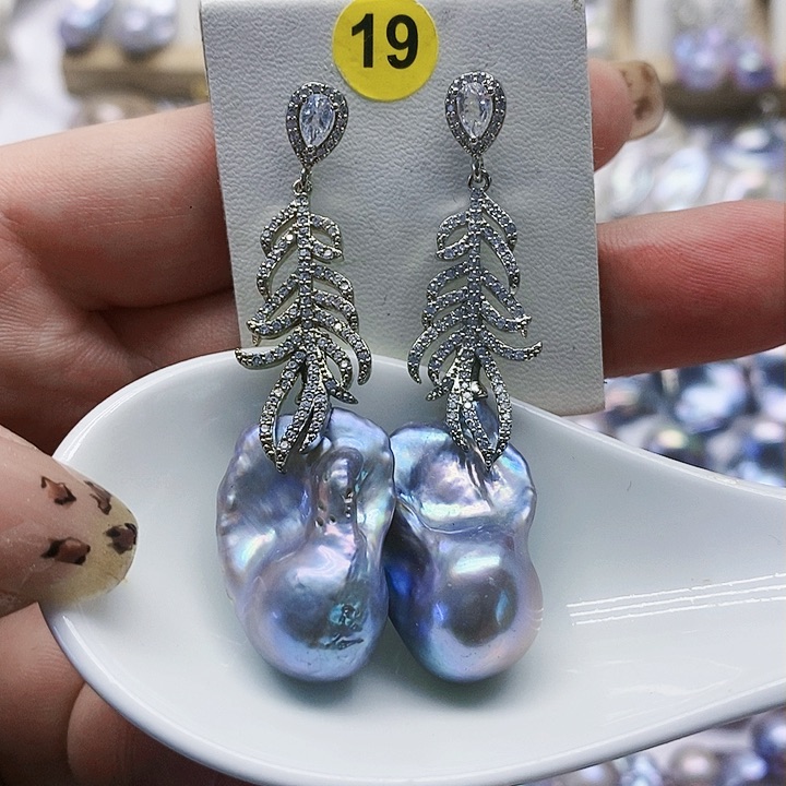 银S925镶嵌耳饰淡水珍珠