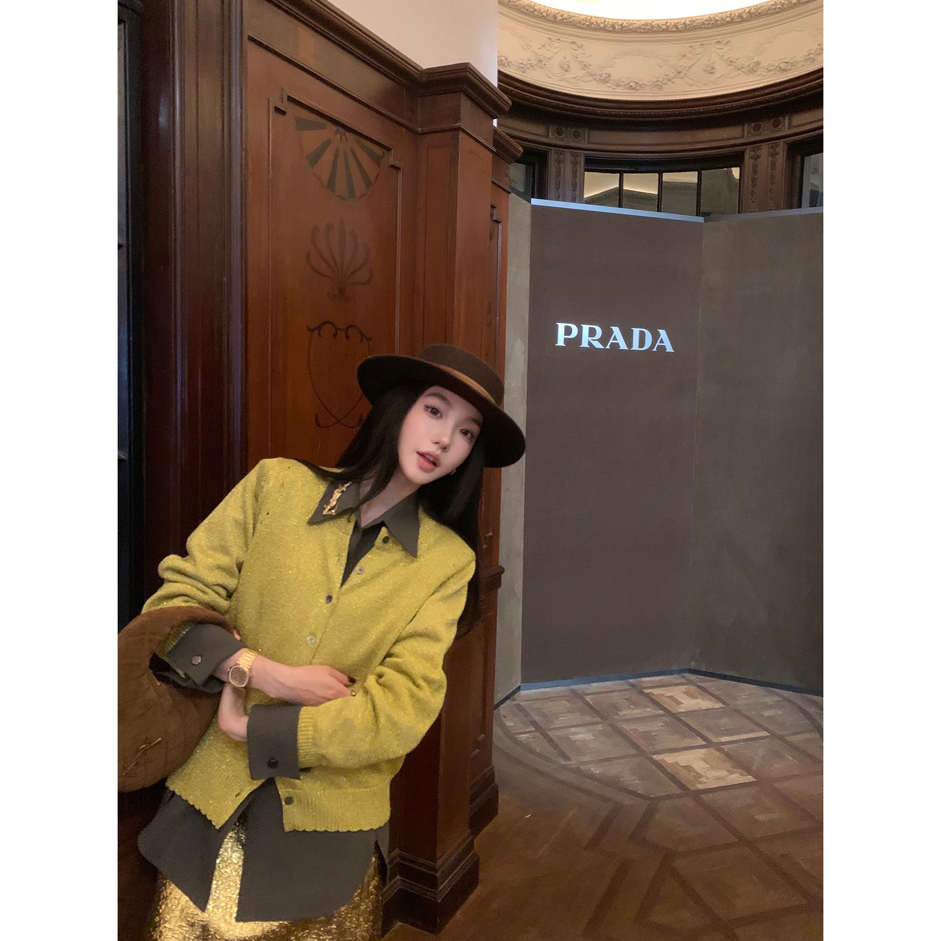 区区欧阳 10/20 20点【私服！琥珀鎏金】金丝细闪开衫毛衣