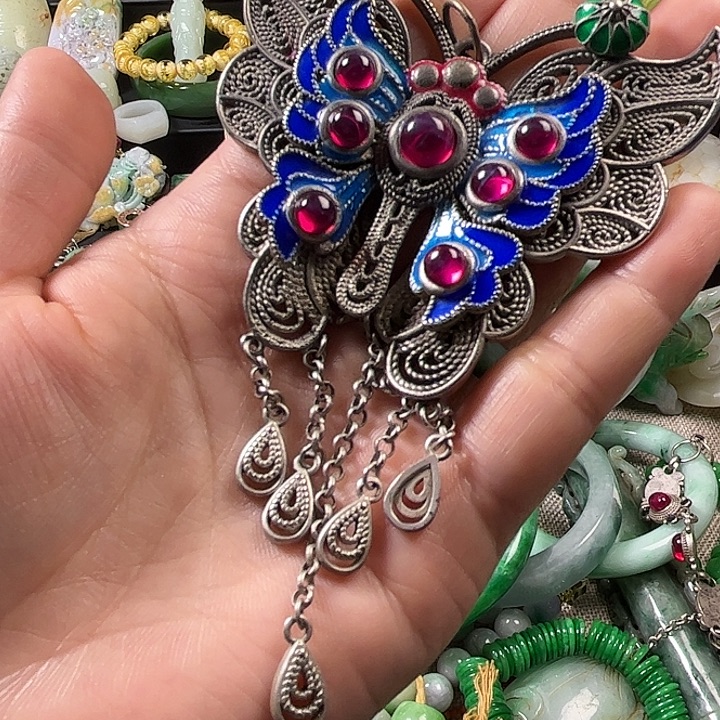 翡翠未镶嵌颈饰翡翠未镶嵌颈饰