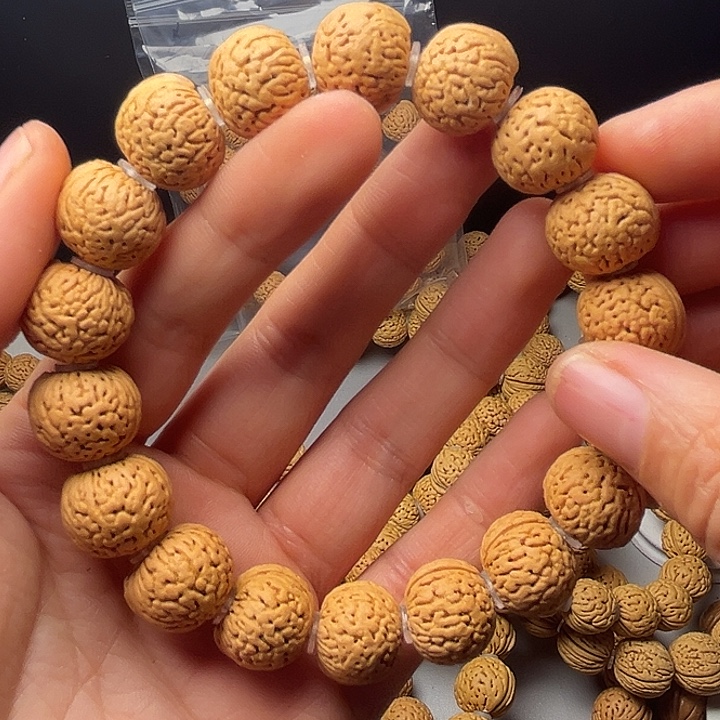 白***欢桃核吊坠桃核手串