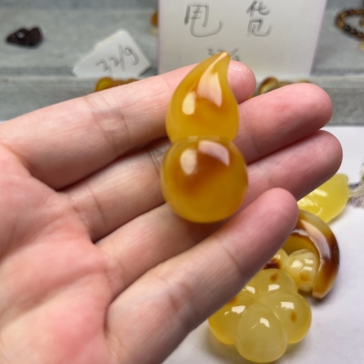 琥珀颈饰未镶嵌物**师琥珀蜜蜡
