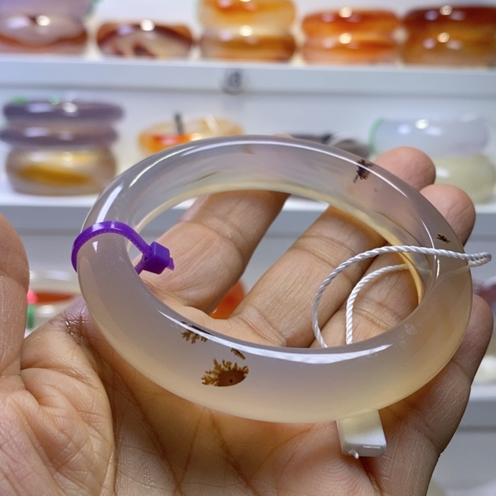 玛瑙/玉髓手镯未镶嵌