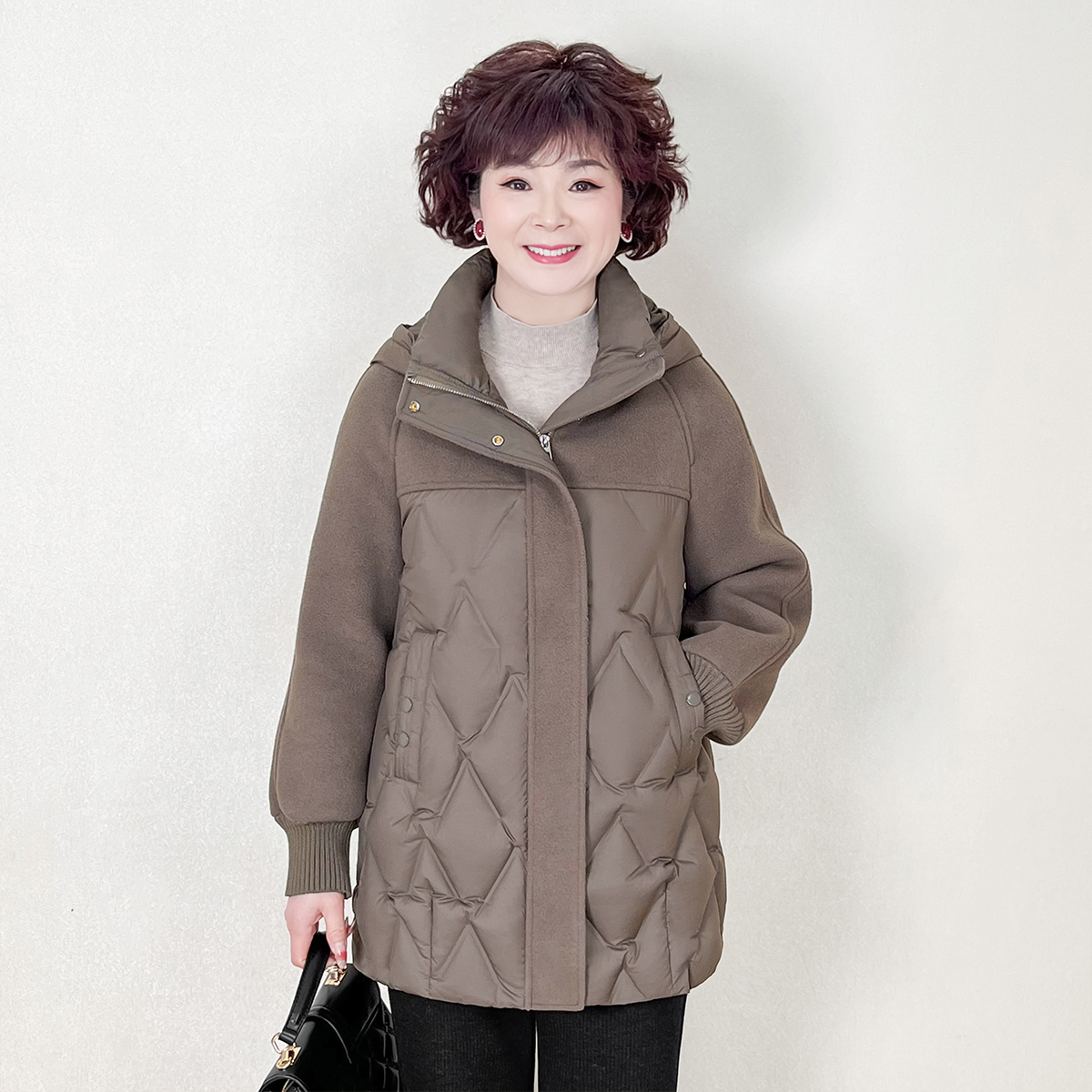 【保暖羽绒服】妈妈冬季中长款连帽白鸭绒羽绒服时尚新款加厚外套女