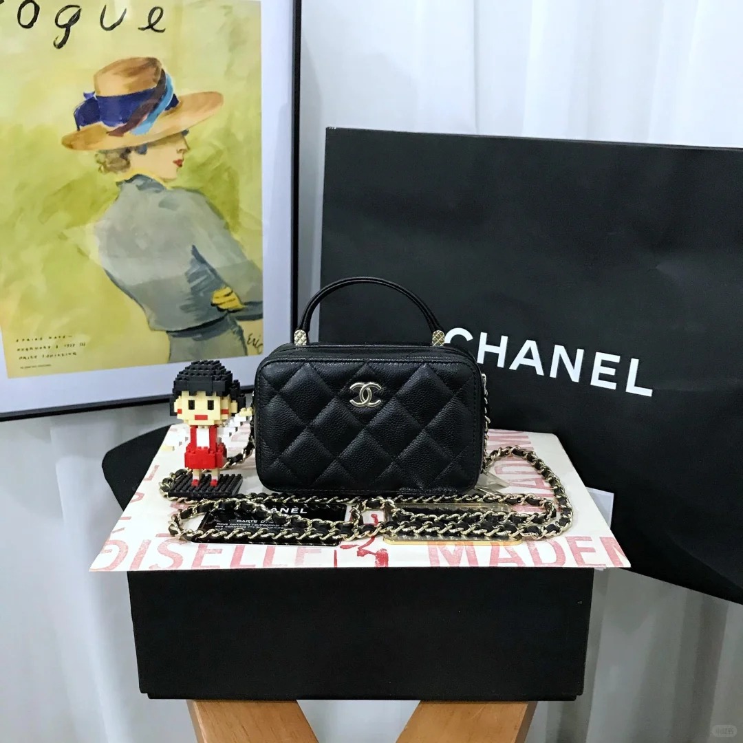 99新 Chanel/香奈儿 小花Jerry22P 手提相机包 带镜子 黑色31开 