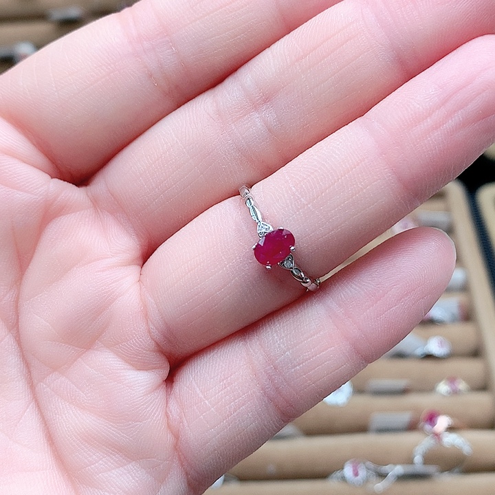 银S925镶嵌戒指红宝石