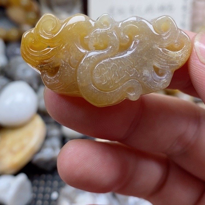 颈饰未镶嵌硅化珊瑚（珊瑚玉）有瑕 小