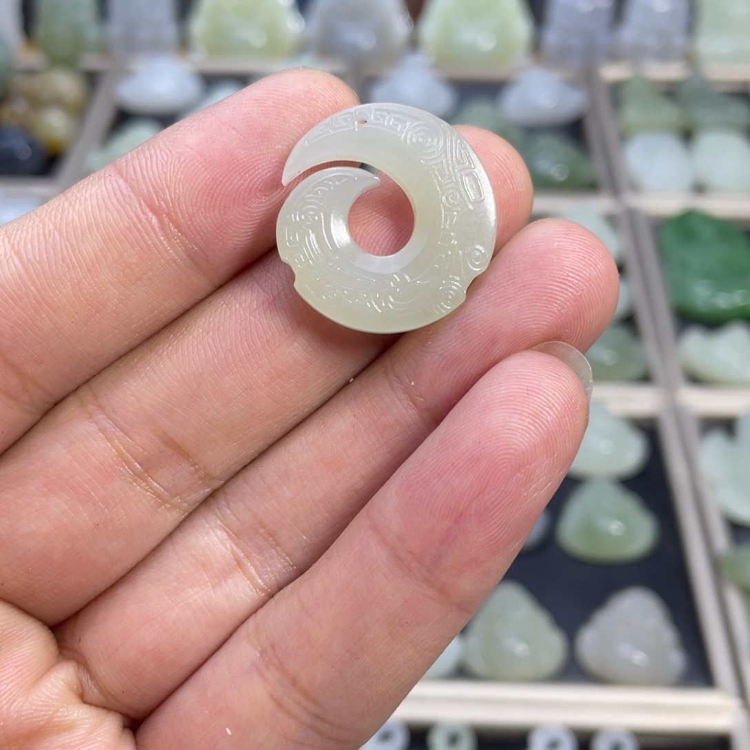 和田玉颈饰未镶嵌时来运转吊坠