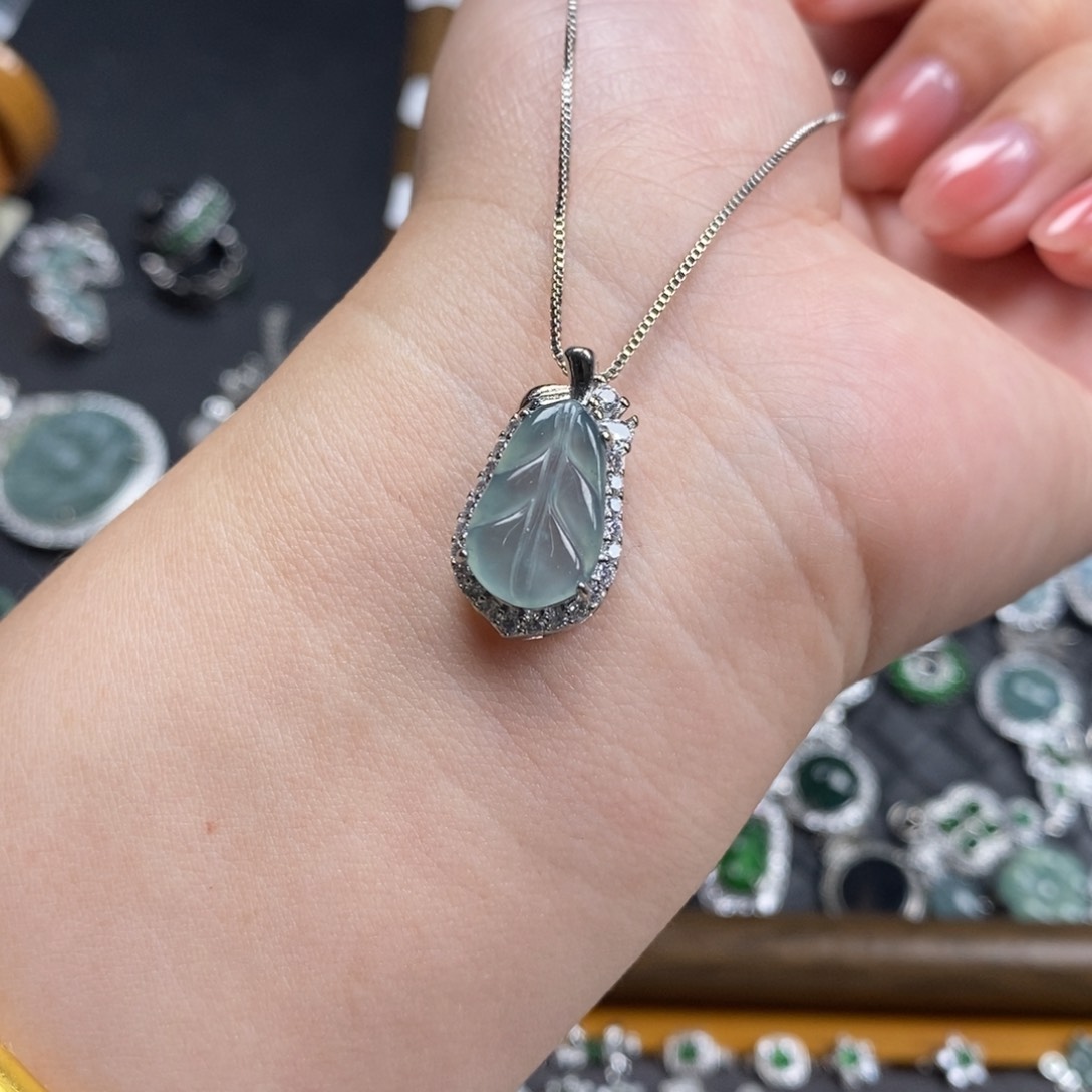 未镶嵌挂件翡翠翡翠