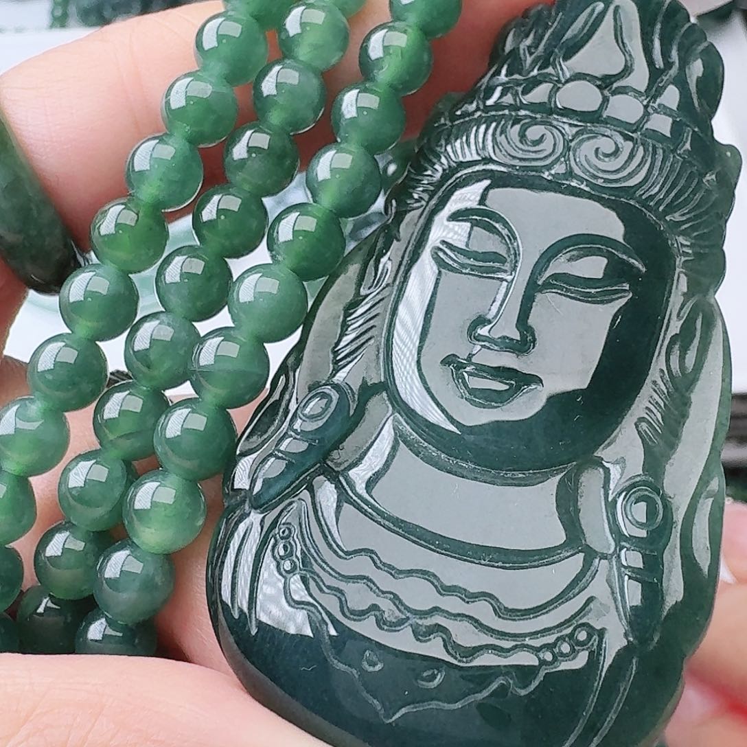 翡翠未镶嵌颈饰111