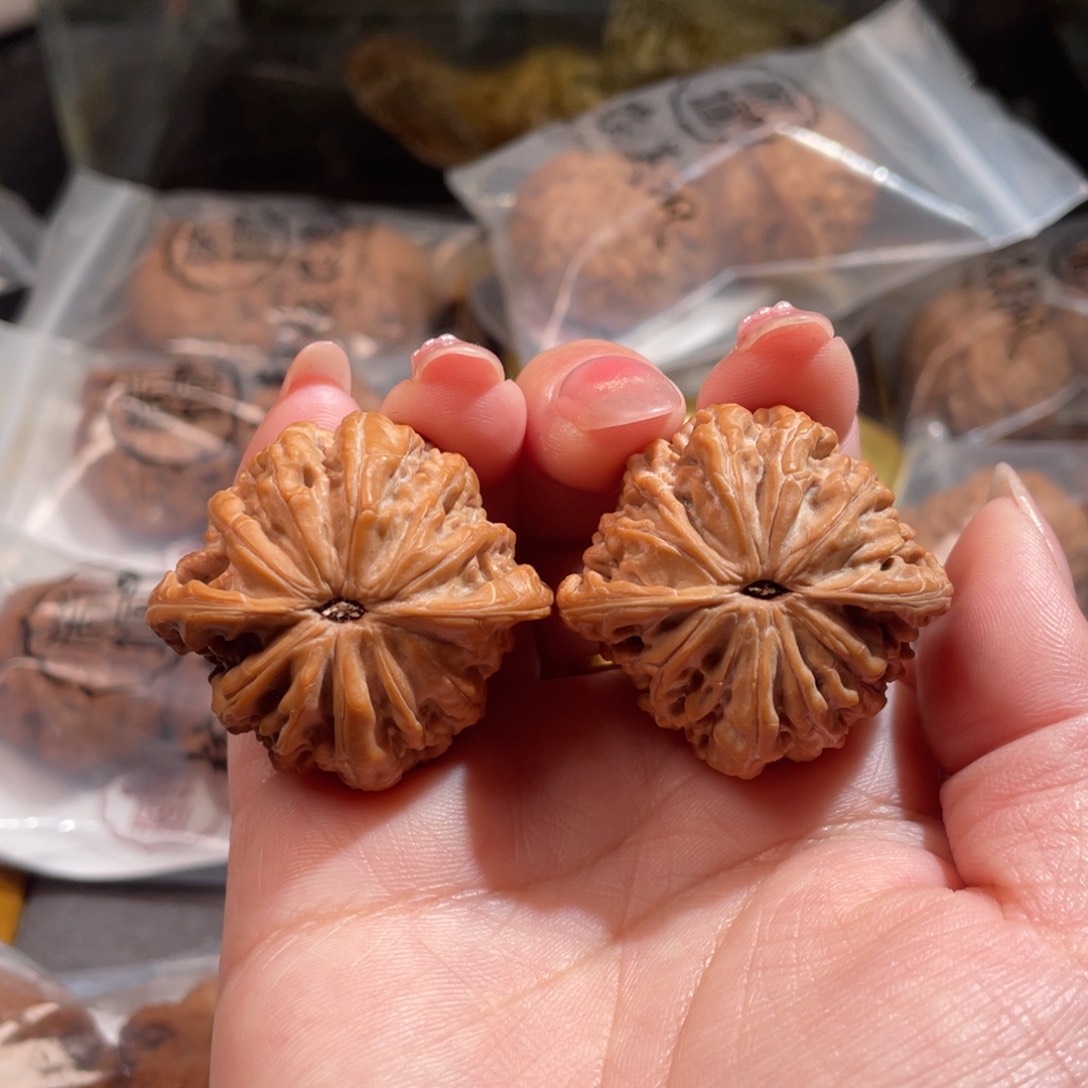 文玩核桃吊坠有*38.5磨盘