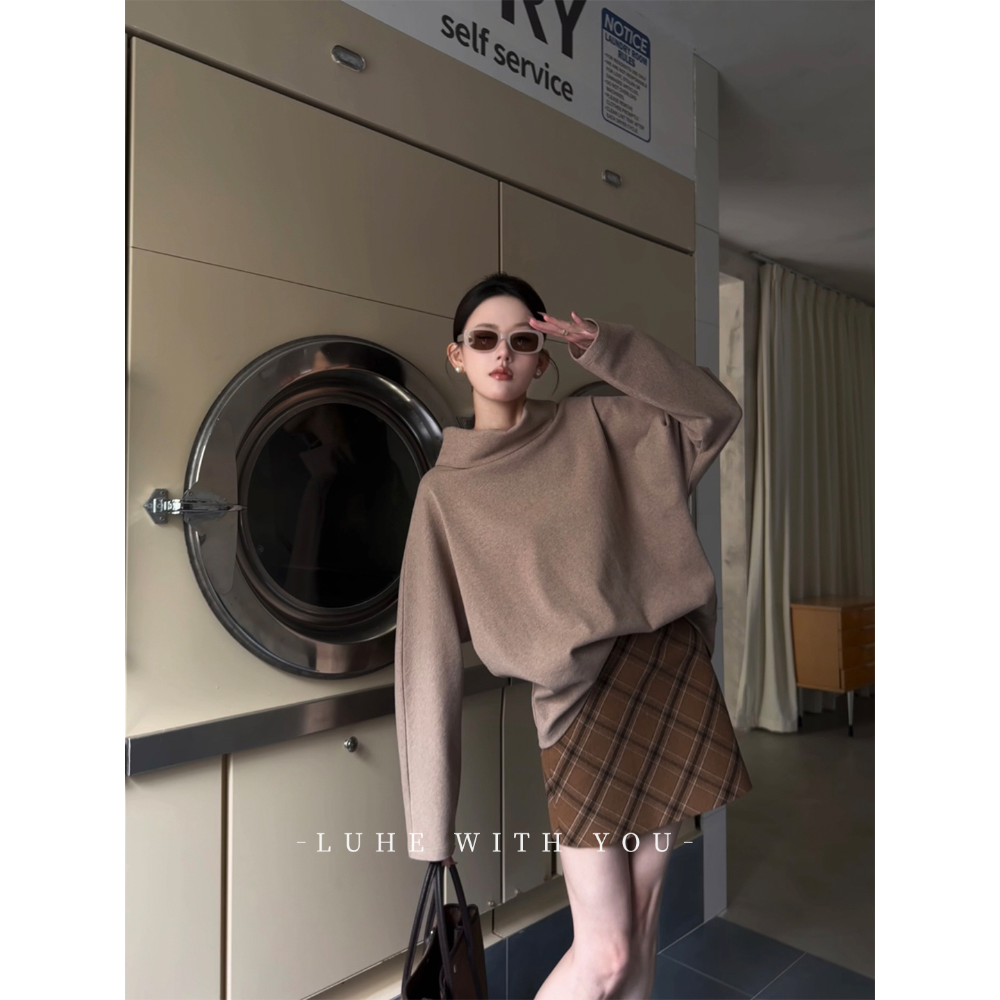 LUHE【苏黎邂逅】hehe私服~高棉针织上衣+绵羊毛格子呢料半裙