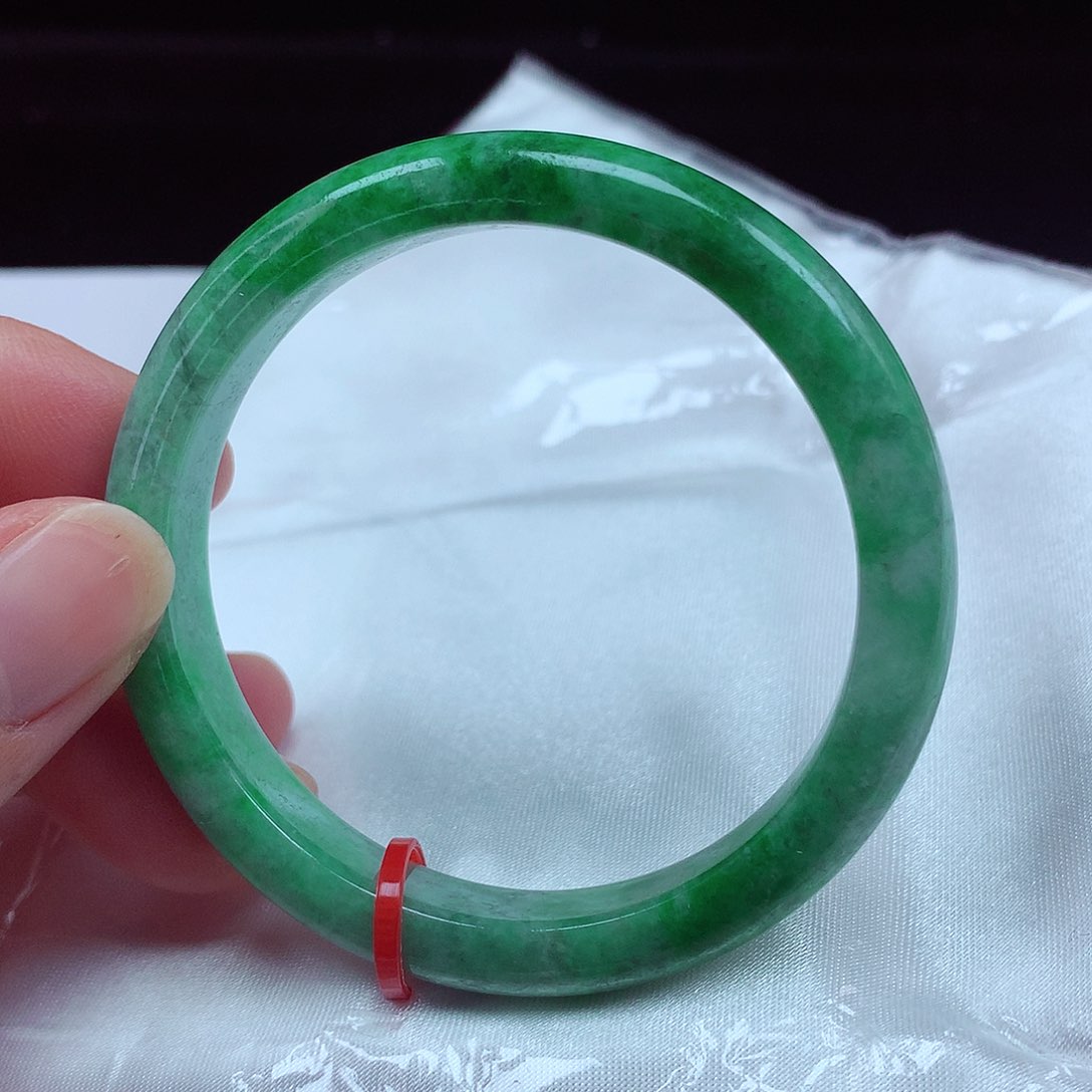 翡翠手镯未镶嵌52-53圈
