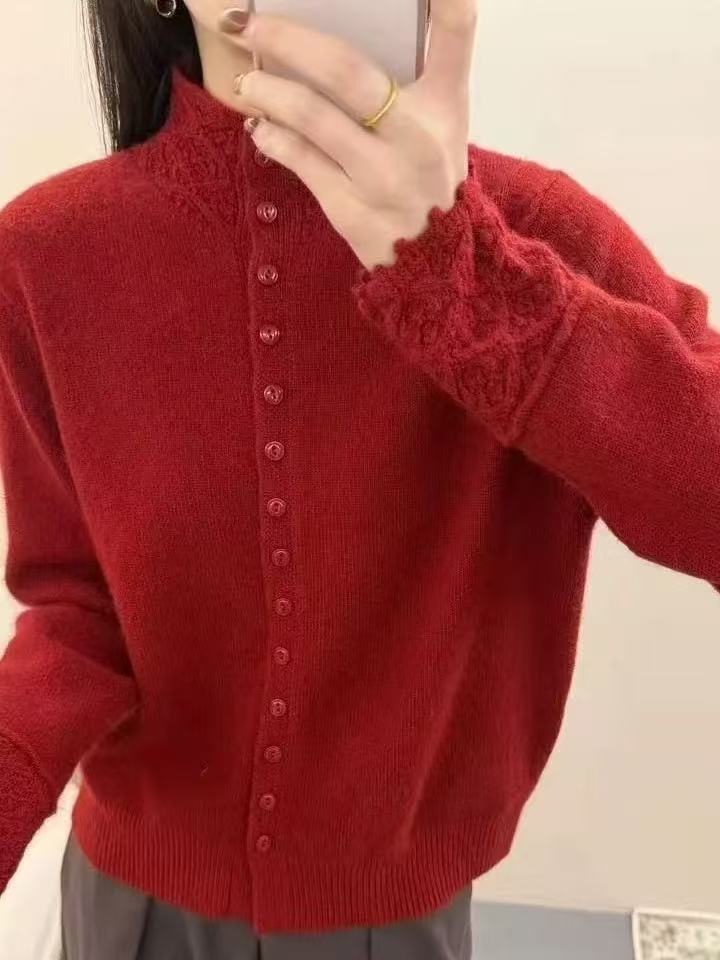 半高花边领开衫毛衣