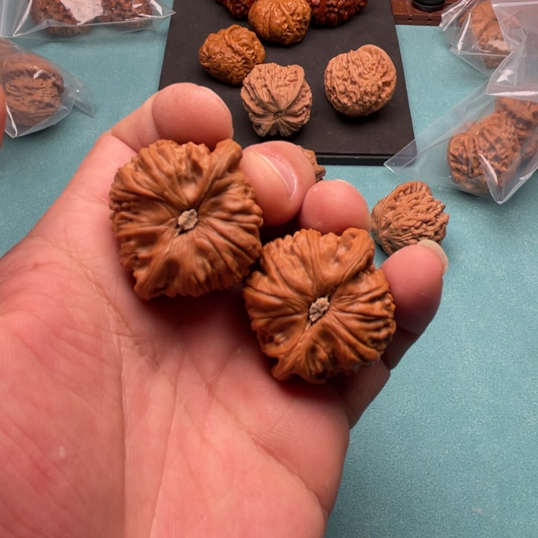 文玩核桃吊坠六*雪闷白