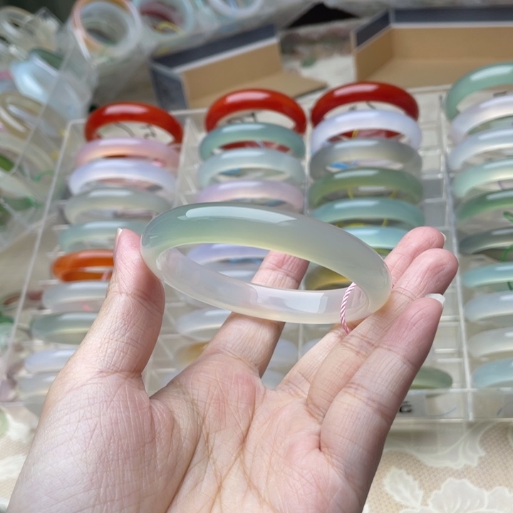 玛瑙/玉髓未镶嵌手镯56圈口