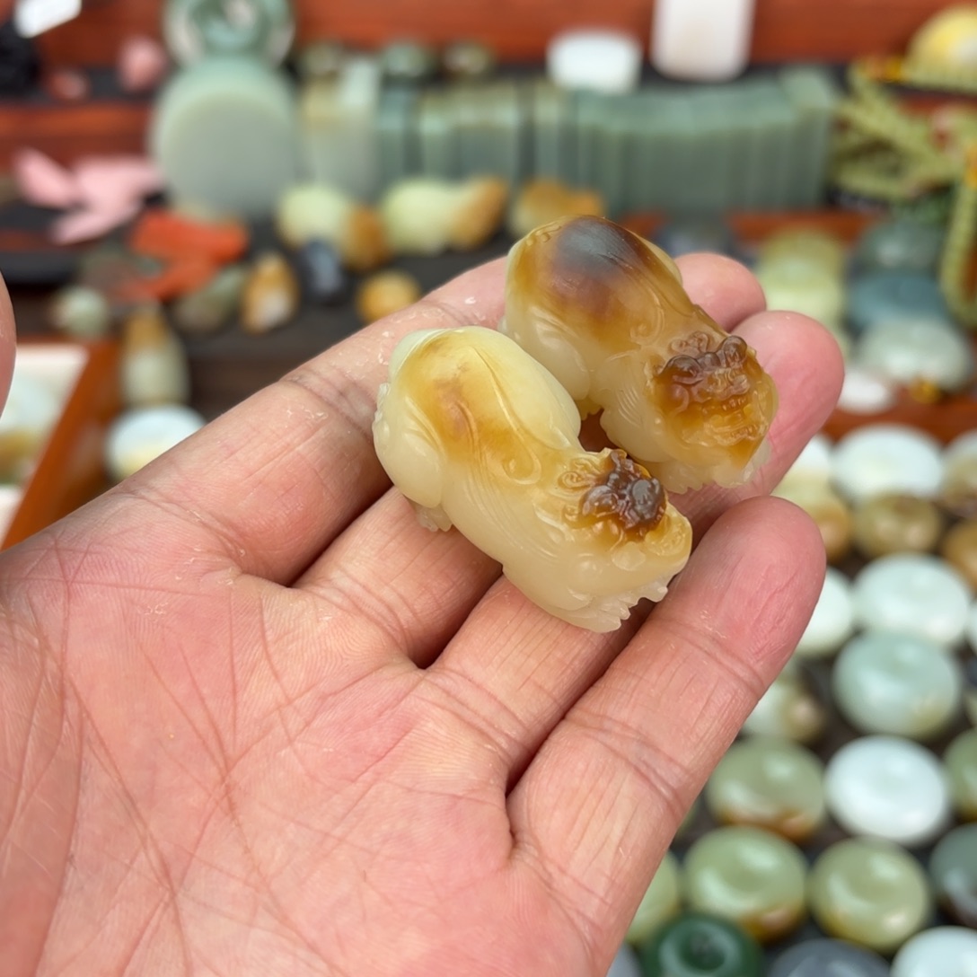 和田玉（糖玉）颈饰未镶嵌