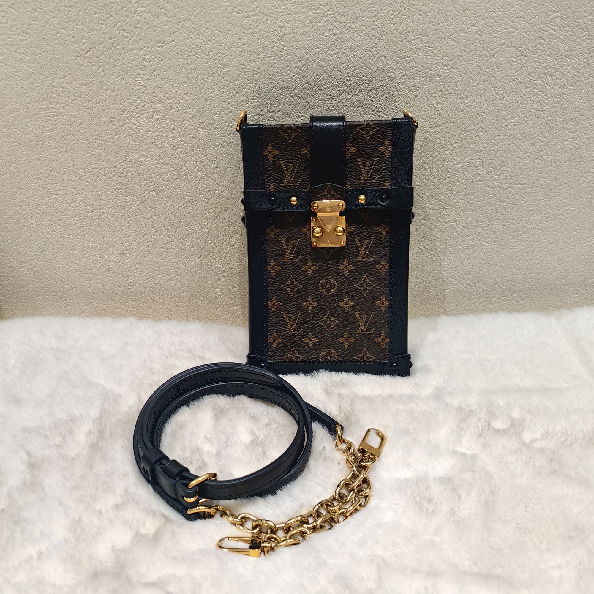 99新 LouisVuitton/路易威登 经典老花拼黑色手机包单肩斜跨包
