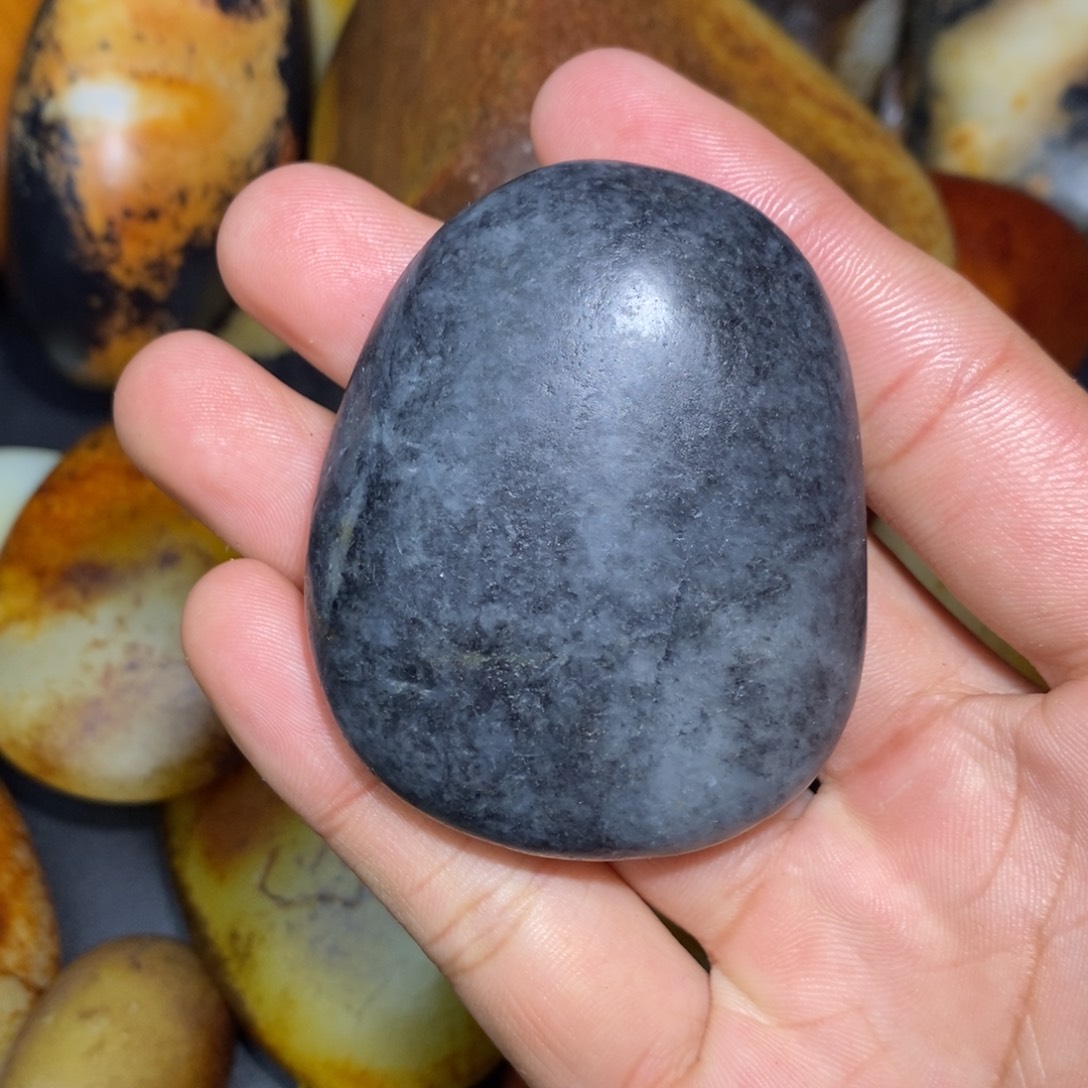 和田玉未镶嵌珠宝奇石