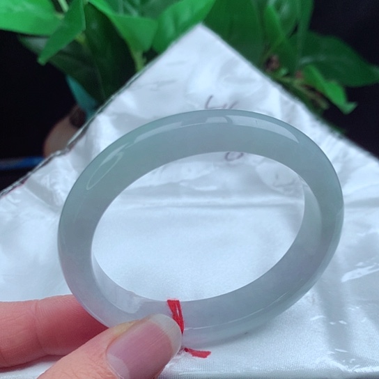 翡翠手镯未镶嵌     贵妃54 白月光