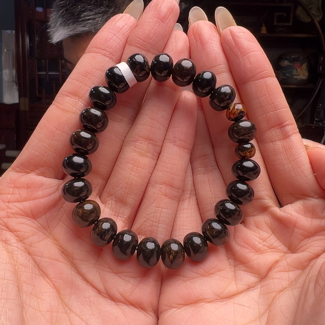 琥珀裸石未镶嵌抚顺琥珀20496-1。10mm