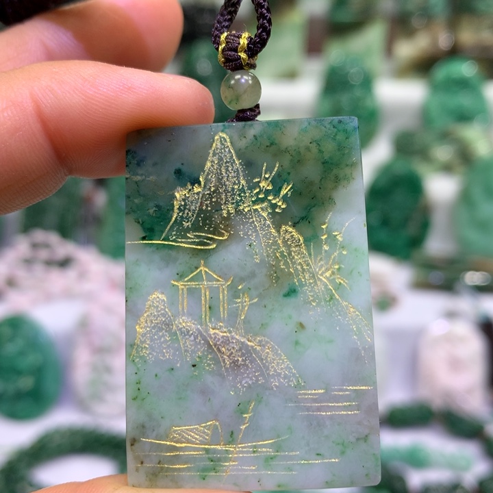 独山玉未镶嵌颈饰