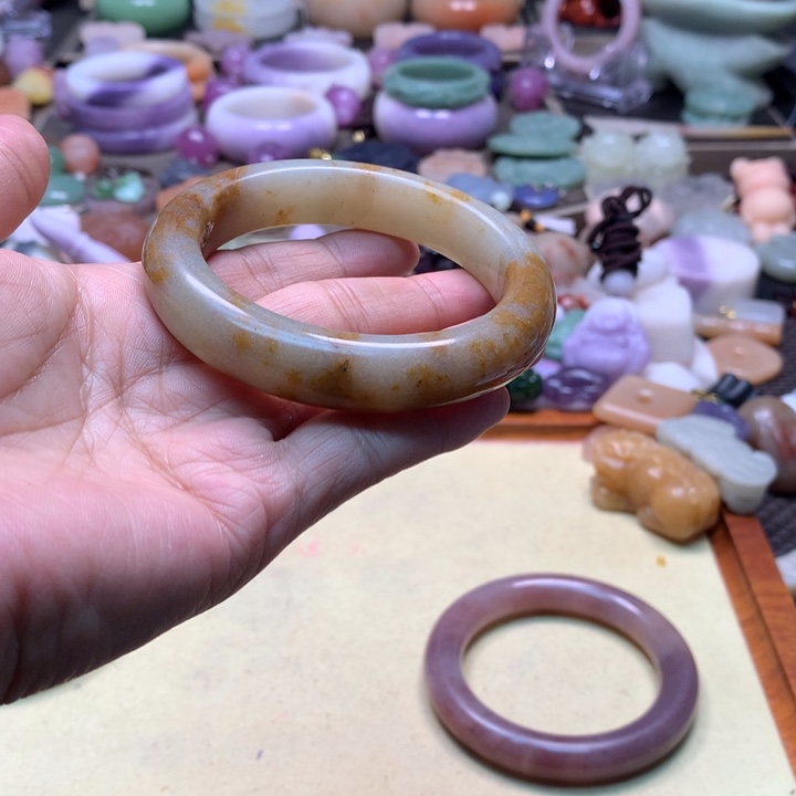 石英岩玉未镶嵌黄草57有干纹