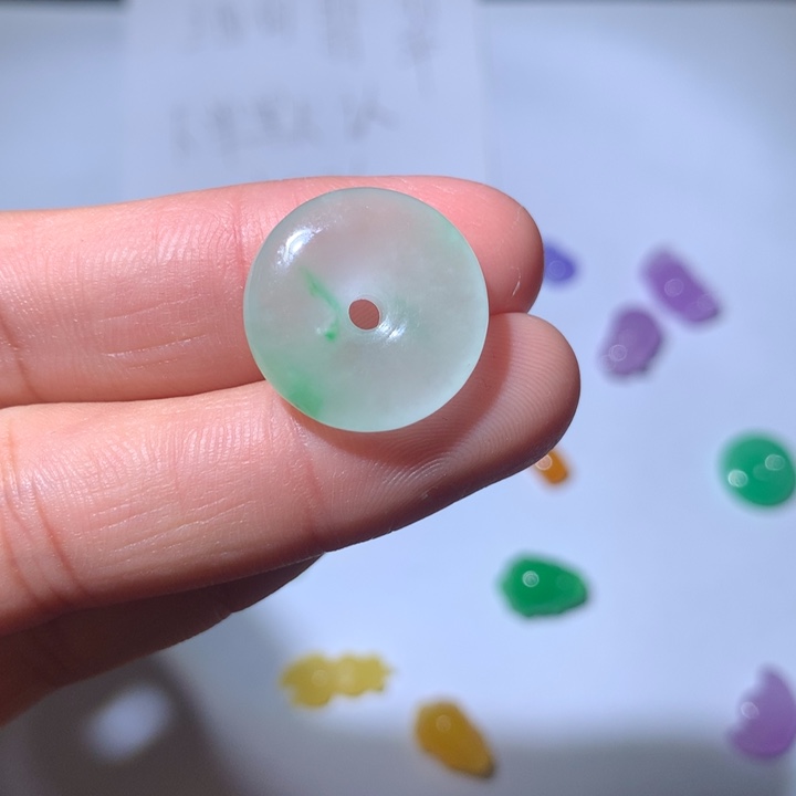 幸***富翡翠未镶嵌颈饰挂件