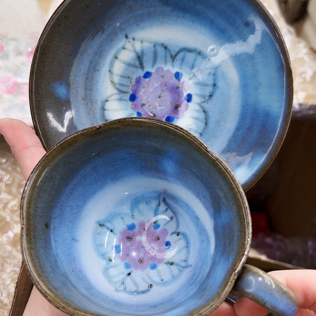 咖啡杯和茶杯是很棒呢打